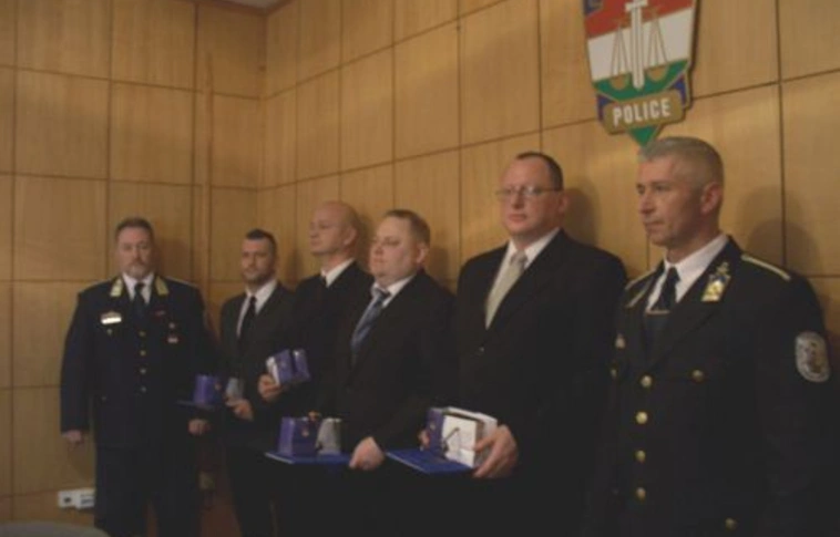 Elismerés a rendőrtiszteknek