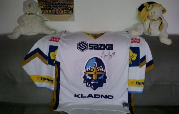 Segíts Bencének, licitálj Jagr dedikált mezére!