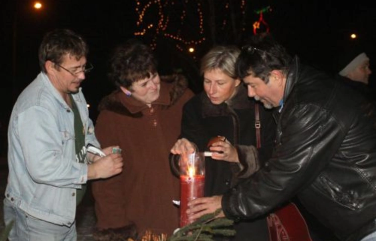 Adventi gyertyagyújtás az Avason