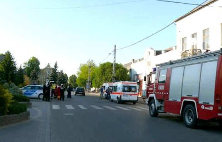 Ózdi túszdráma - magára akarta gyújtani a házat