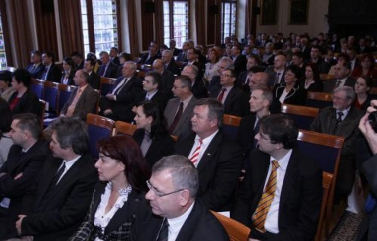 Átadták a Top 100 díjat