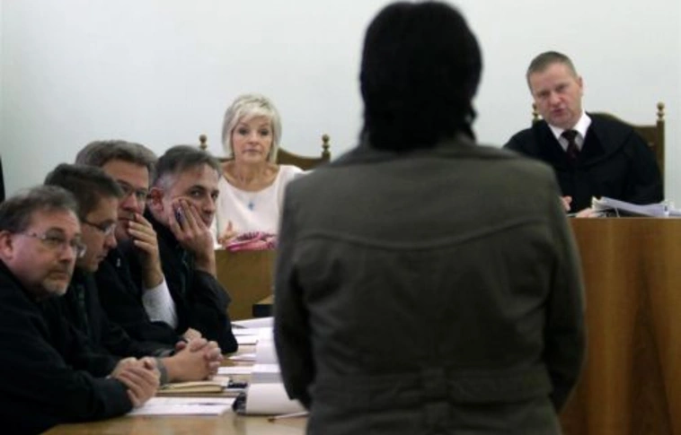 Elkezdődött az avasi paneltűz tárgyalása