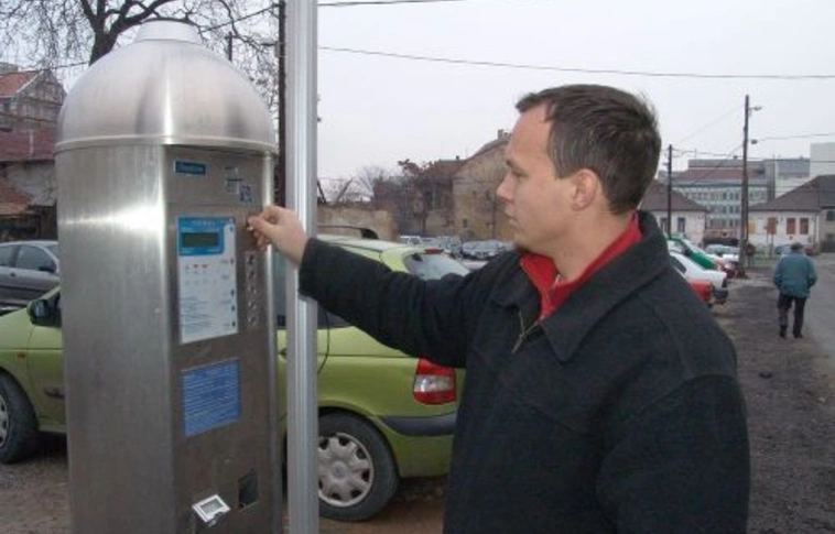 Változik a parkolás rendje az ünnepek miatt