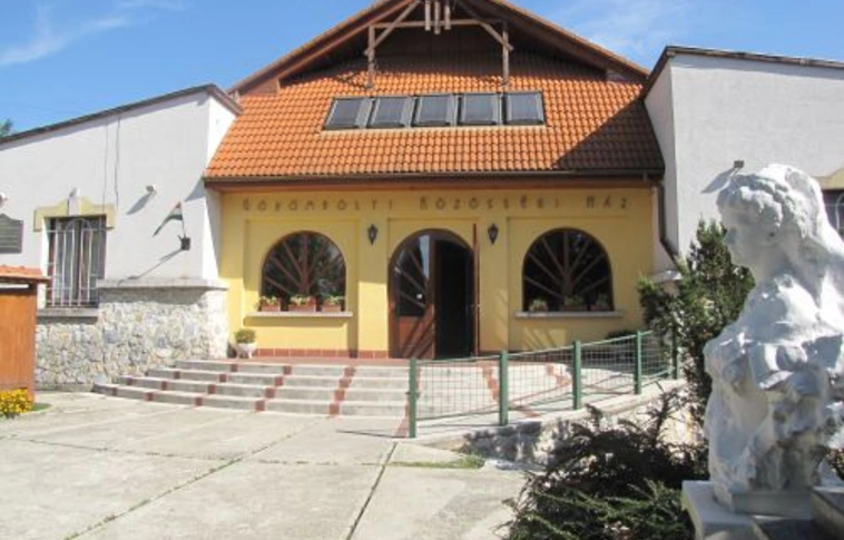 A múlt dicsőségéből merítenek erőt