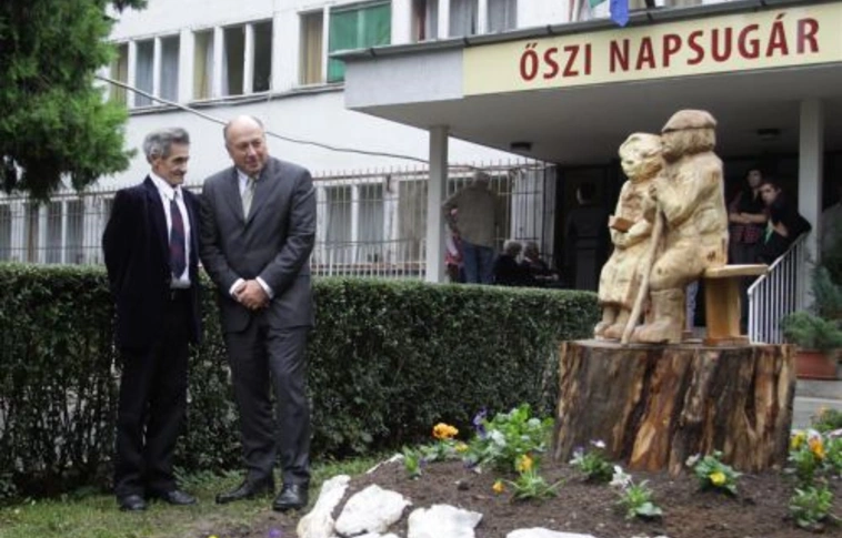 Generációk találkoztak az Őszi Napsugár Otthonban