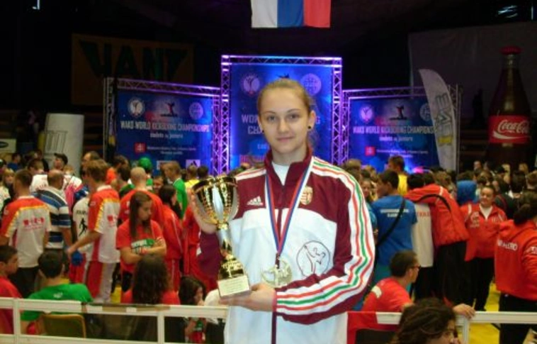 Éltető Daniella K-1 világbajnok – videókkal