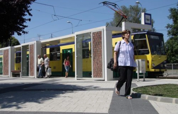 Zöld Nyíl: várhatóan ősz végére kész a megállósor 