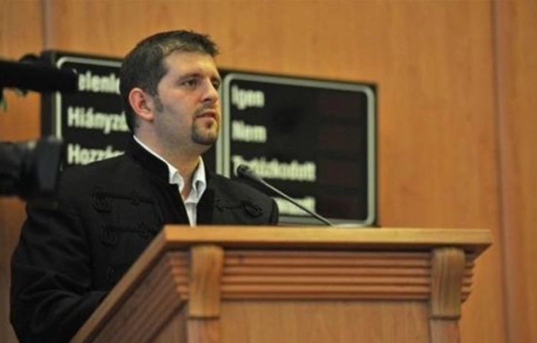 Kizárták Szegedit a miskolci Jobbik-frakcióból