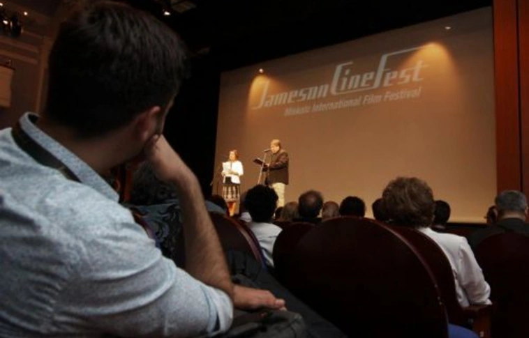 Oliver Stone filmjével nyit a CineFest