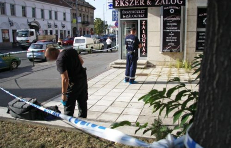 Fegyveres rablás a miskolci városközpontban