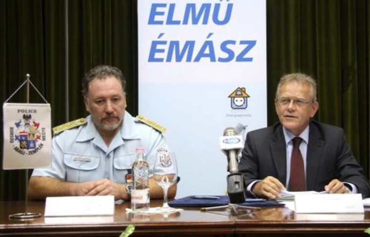 Együtt a tolvajok, rongálók ellen