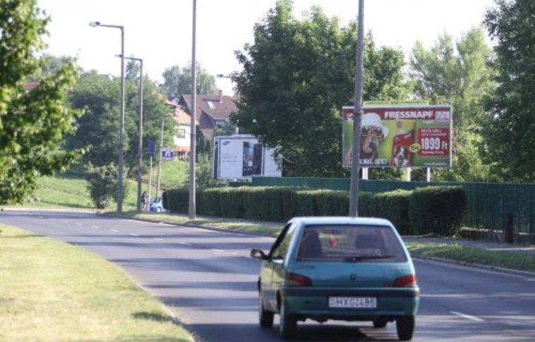 Véget vetnek a közúti reklámtengernek
