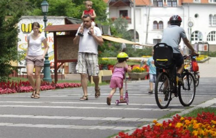 Látogatóközpont nem, strand viszont lesz Miskolctapolcán
