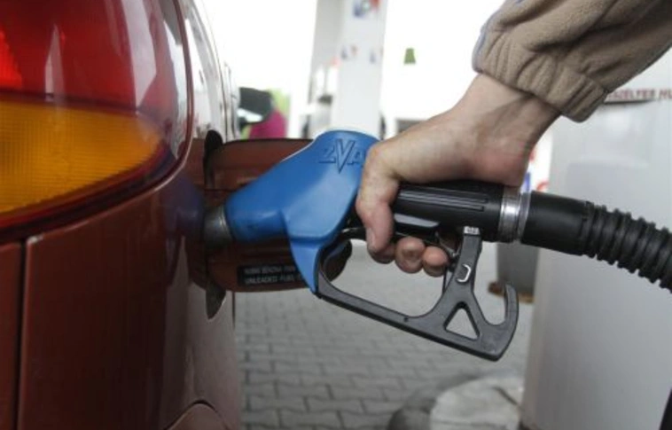 Odafigyelve csökkenthető a benzinfogyasztás