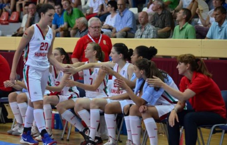 Nem sokon múlott - az 5-8. helyért játszhatnak holnap a kosarasok