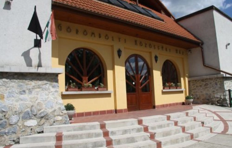 Magasabb színvonalon, nyitottabban