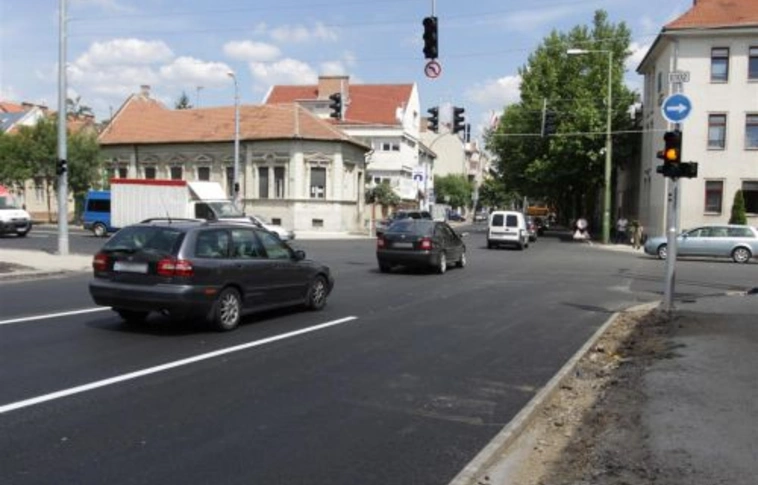 Hamarosan kész a megújult kereszteződés