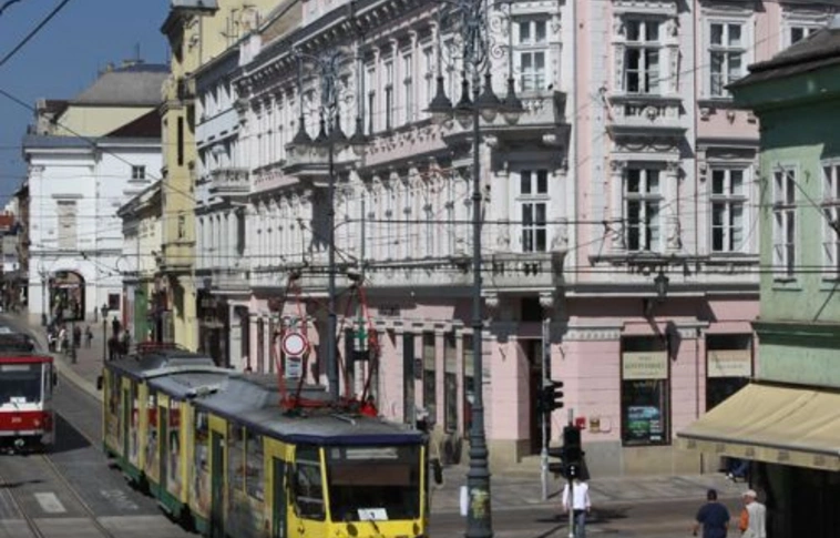 Újra könyvesbolt lesz a Kazinczy helyén