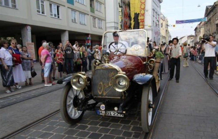 Operafesztivál, olvasószemmel