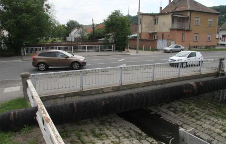 Megújul a Nagyváthy utcai híd is