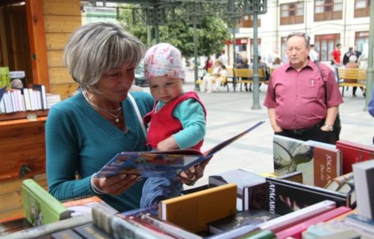 A könyv ünnepe majd’ egy héten át