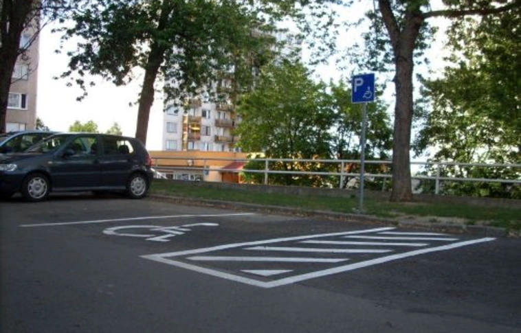 Helyreállították a rokkantparkolót