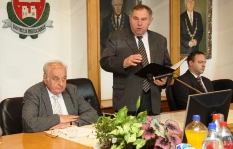 A minőségfejlesztés nem áll meg az egyetemen