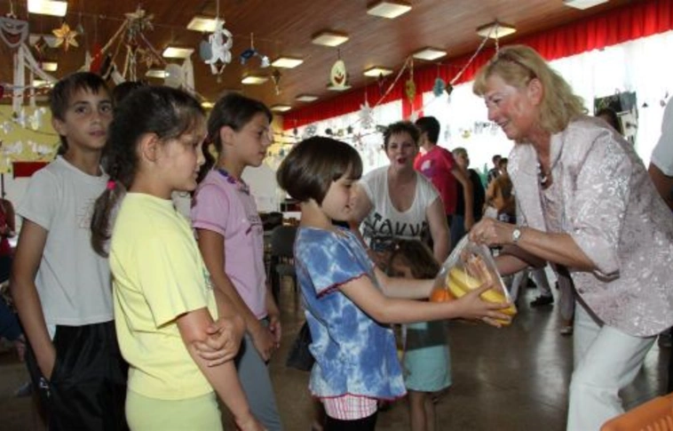 Gyermeknapi ajándékozás a Gyermekvárosban