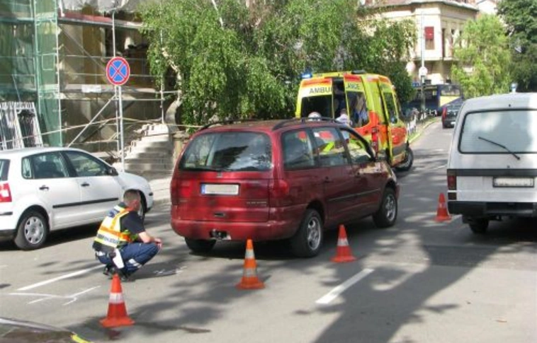 Gyalogost gázoltak a Hősök terénél