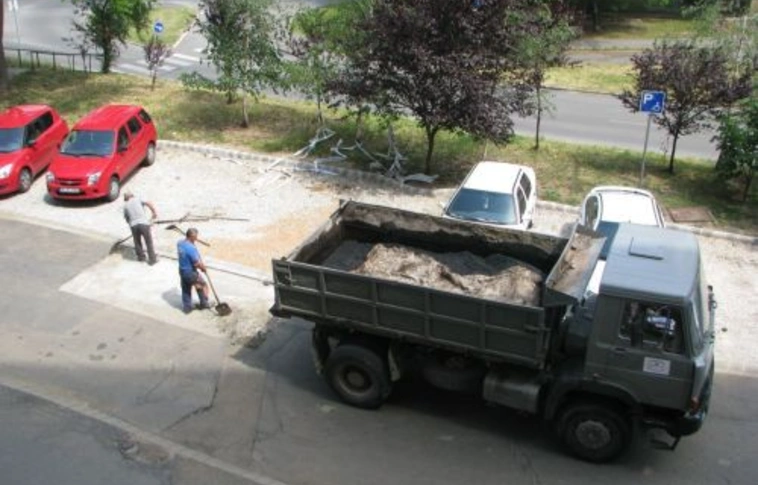 Tolózárat cseréltek a Középszeren   