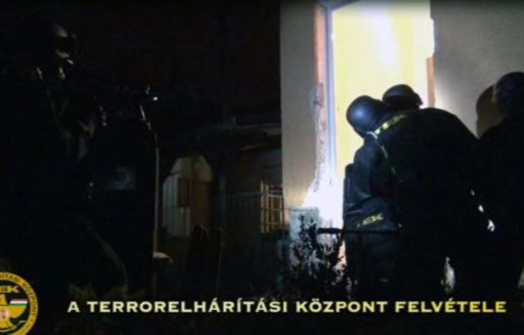 Lőfegyverek kerültek elő a házkutatás során