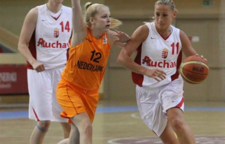 Két kosarasgyőzelem a hollandok ellen