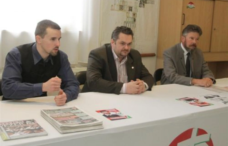 A Jobbik az új iskolai körzethatárokról