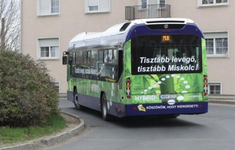 Mindenki szereti a hibrid buszt