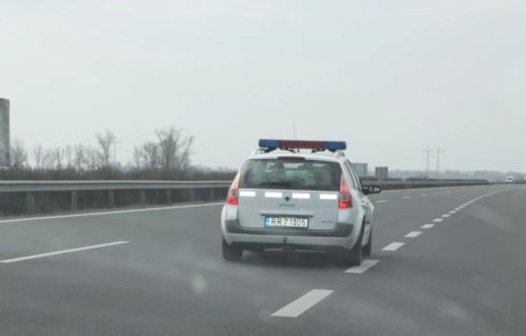 Ellenőrzik a külföldi rendszámokat