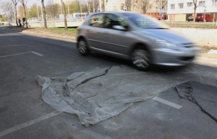 Kijavítják a Petőfi burkolatát