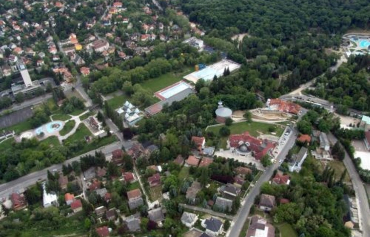 Parkolók és felhajtók