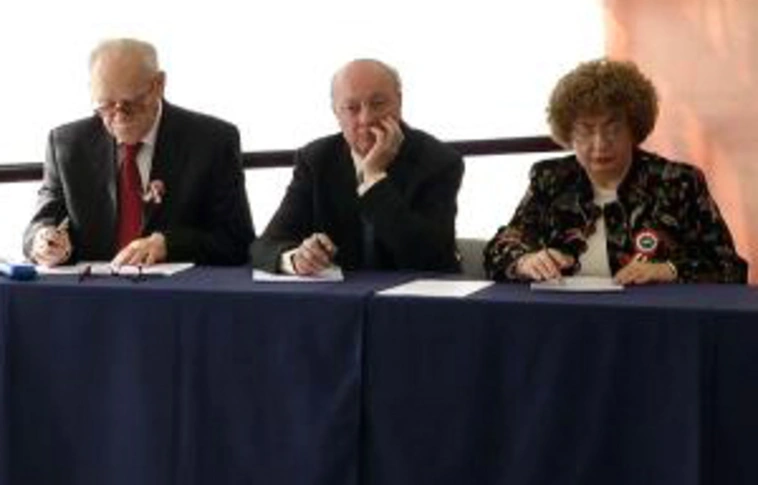 Versmondással tisztelegtek