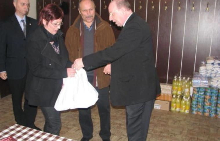 Élelmiszerrel segít Miskolcon a Magyar Katolikus Karitász