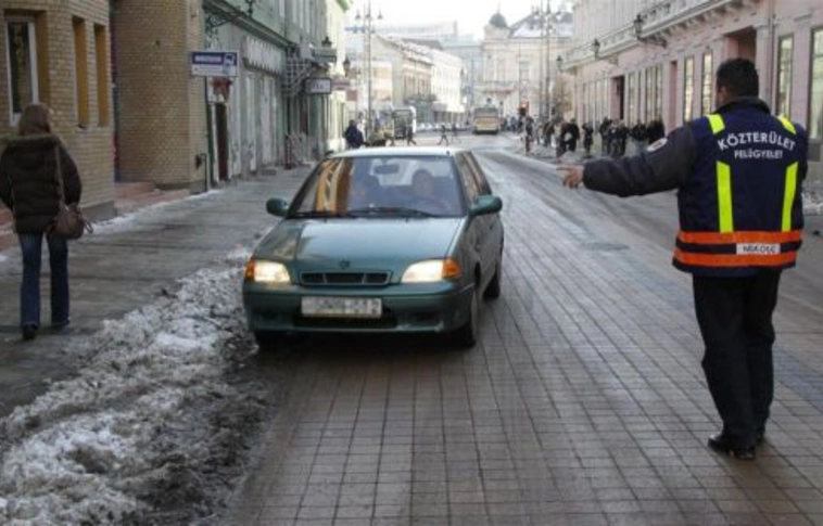 A védett övezetben akcióztak a közterület-felügyelők