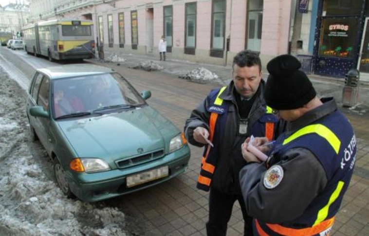 Majd harminc autós akadt horogra