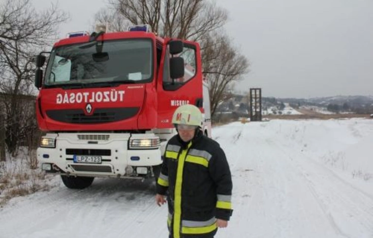 Hólánccal gyakoroltak a tűzoltók