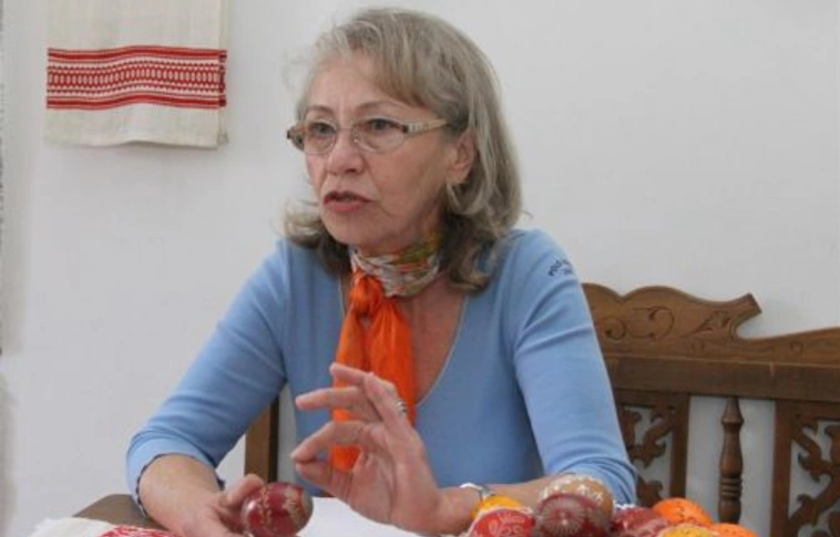 Elkötelezetten a népművészetért: díjat kapott Forray Marianna