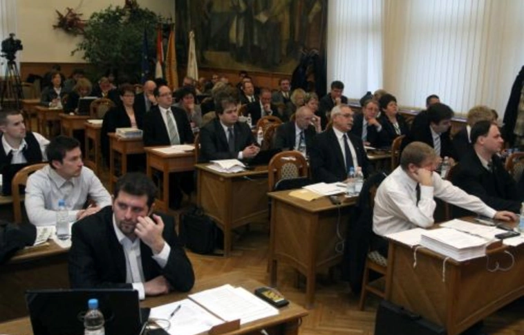 Frakcióvezetők évértékelője