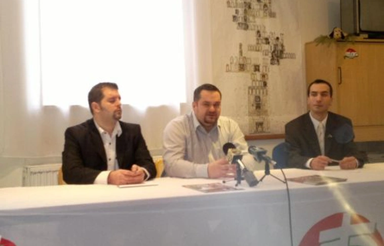 Útlezárással tiltakozik a Jobbik