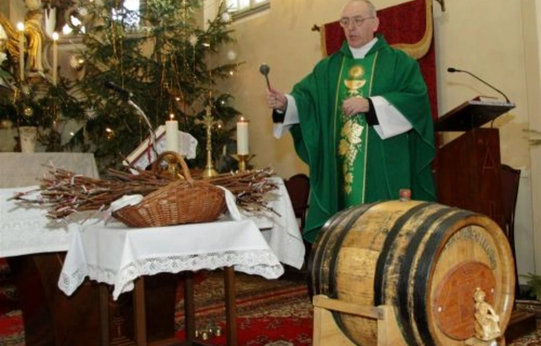 Megáldották a Vince napi szőlővesszőt