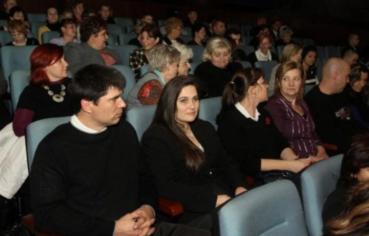 A fiatalokért, a jövőért