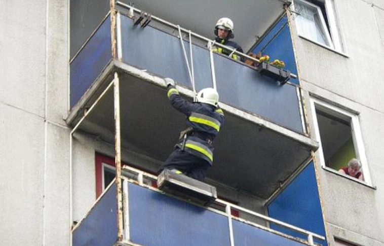Lakástűz a katowicei bérházban
