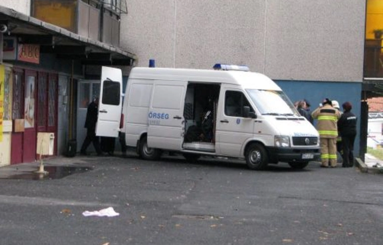 Klapkai "bombagyáros": szabadlábon védekezhet