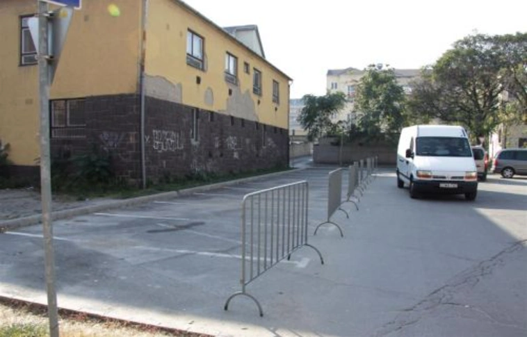 Elindult a munka a Patak utcán